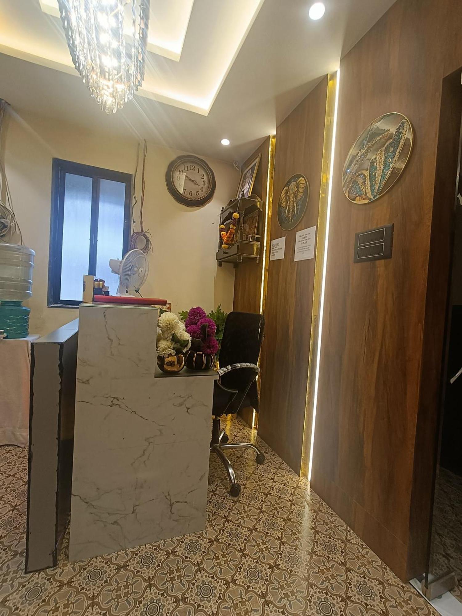 Hotel Sai Palace- Near Tata Memorial Hospital Мумбай Екстериор снимка